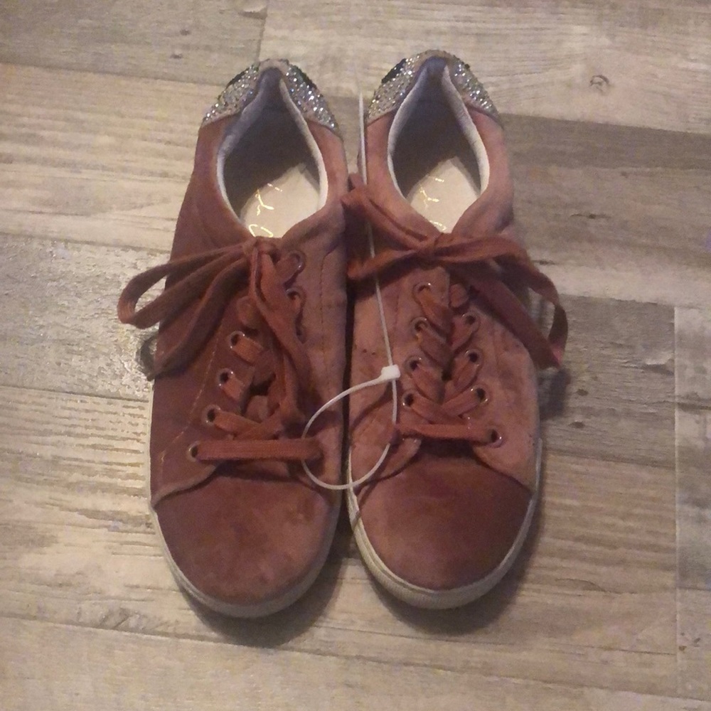 Lola Cruz shoes